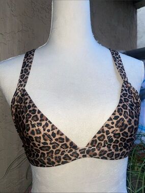ONEONE Swimwear Leopard Print Triangle Bikini Top - Size M EUC